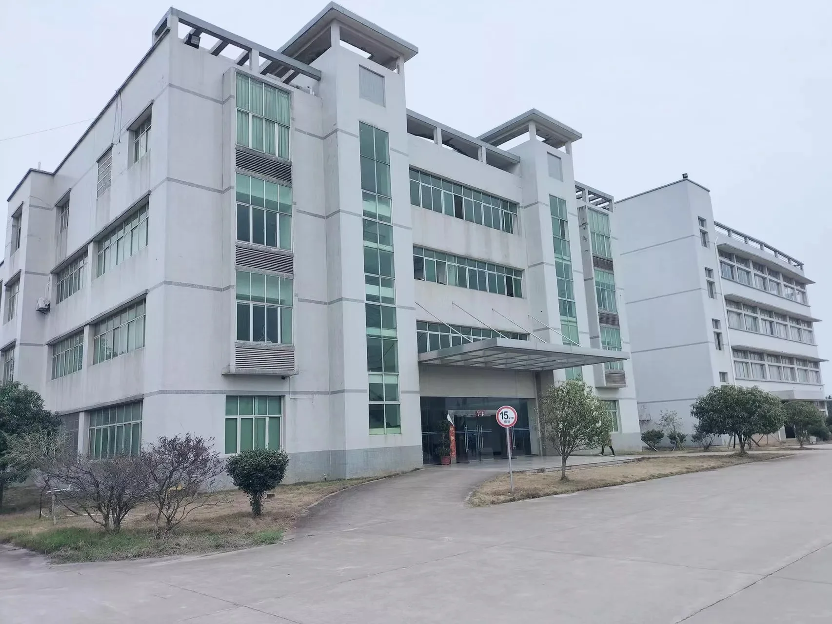 Xiamen Worthybag Industry And Trade Co., Ltd. 1
