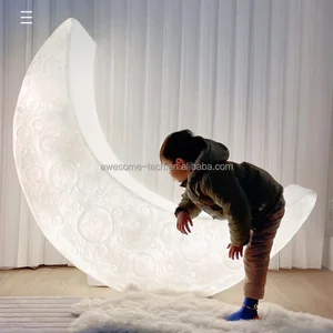 Wholesale Creative 3D Crescent Moon Lamp Cute LED Night Light Outdoor Party Decoration IP65 Electric & Battery Powered Plastic