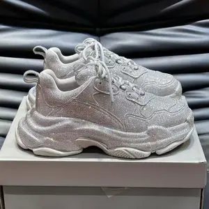 High Quality Designer Men's Casual Shoes Luxury Fashion Sneakers in White and Black Walking Style Shoes