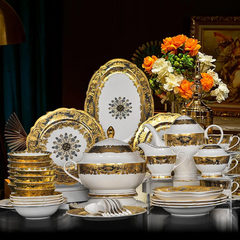 92pcs Bone China Luxury Style Gold Decoration Beautiful Pattern Dishwasher  Safe Dinner Set