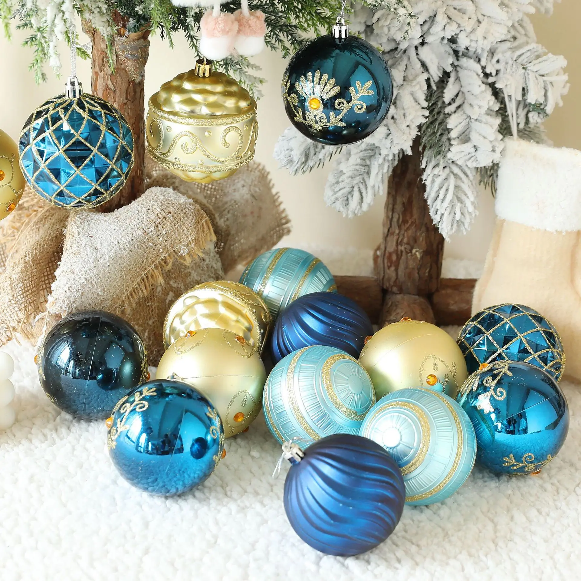 Set di decorazioni per l'albero di Natale, palline di Natale dipinte e dalla forma unica, decorazioni per l'albero di Natale per la casa e le vetrine | Leroy Merlin