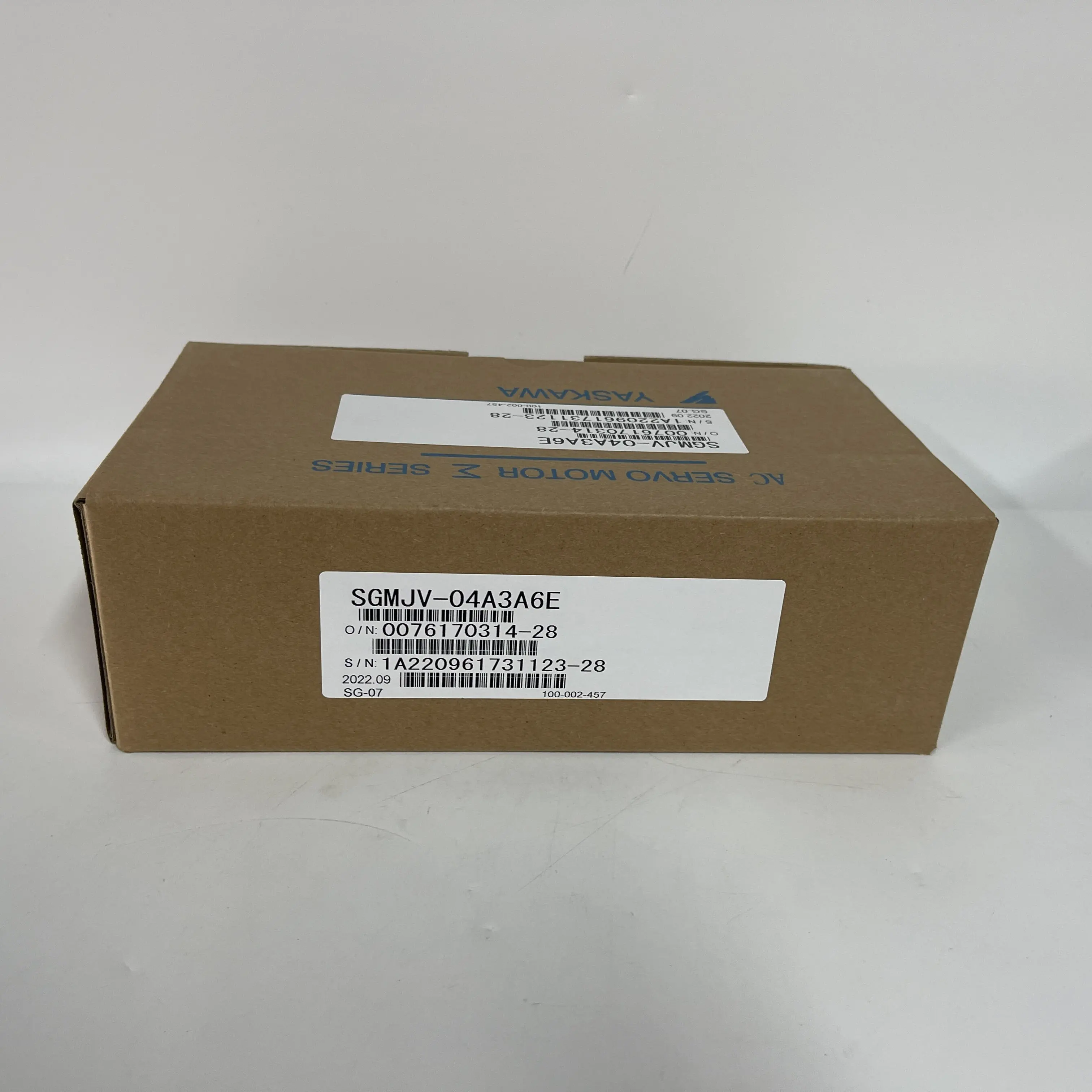 YASKAWA AC Servo Motor Sigma Series SGMJV-04A3A6E YASKAWA AC Servo Motor Sigma Series SGMJV-04A3A6E