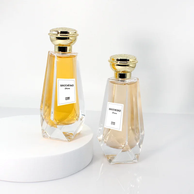 100ml Perfume Bottles with Pump Sprayer Square Shape for Easy Use Supply with Screen Printing Surface Handling