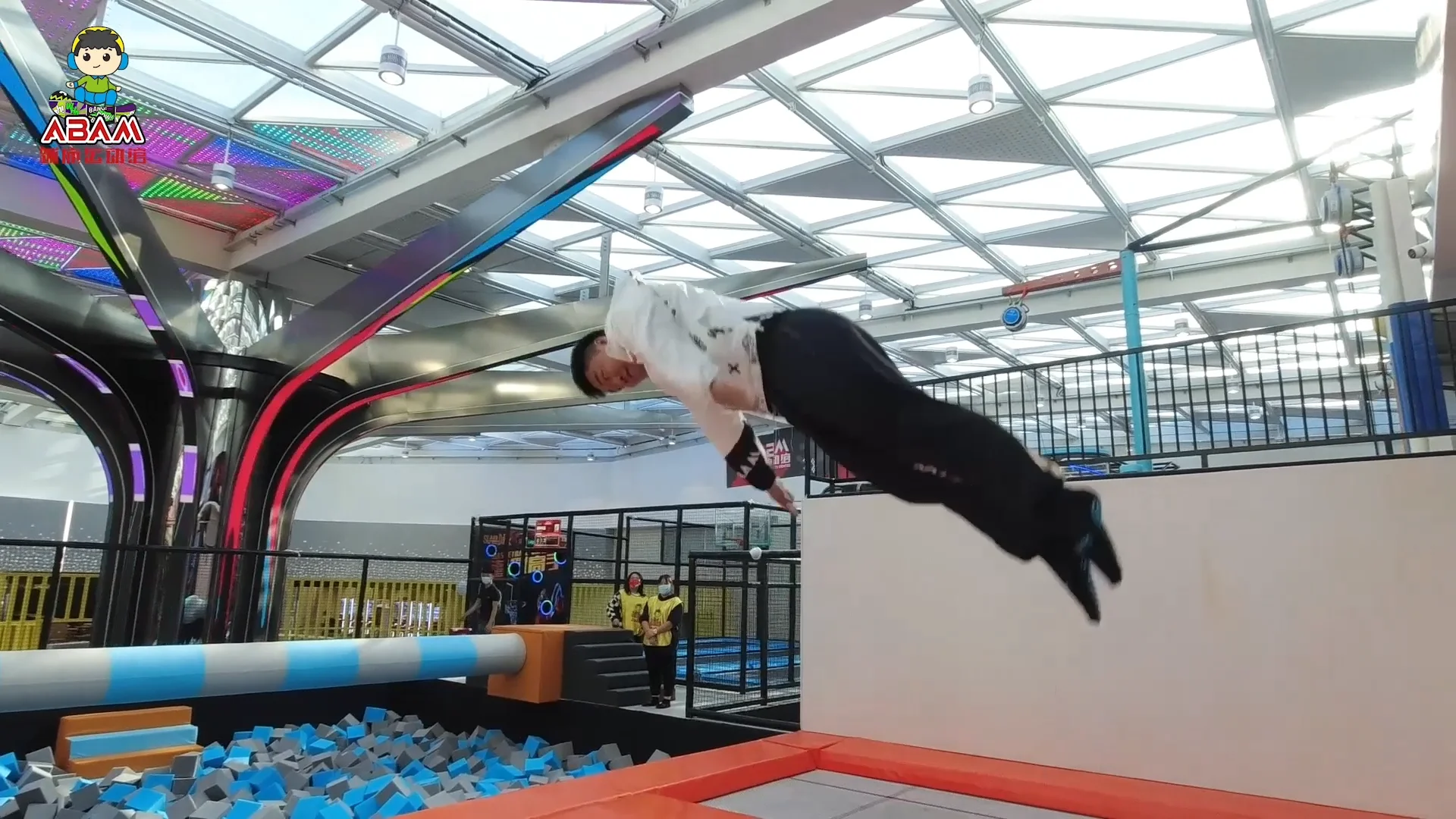 One-Stop Professional Commercial Children Trampoline Parks Indoor  Trampoline Park Equipment for Kids Adult