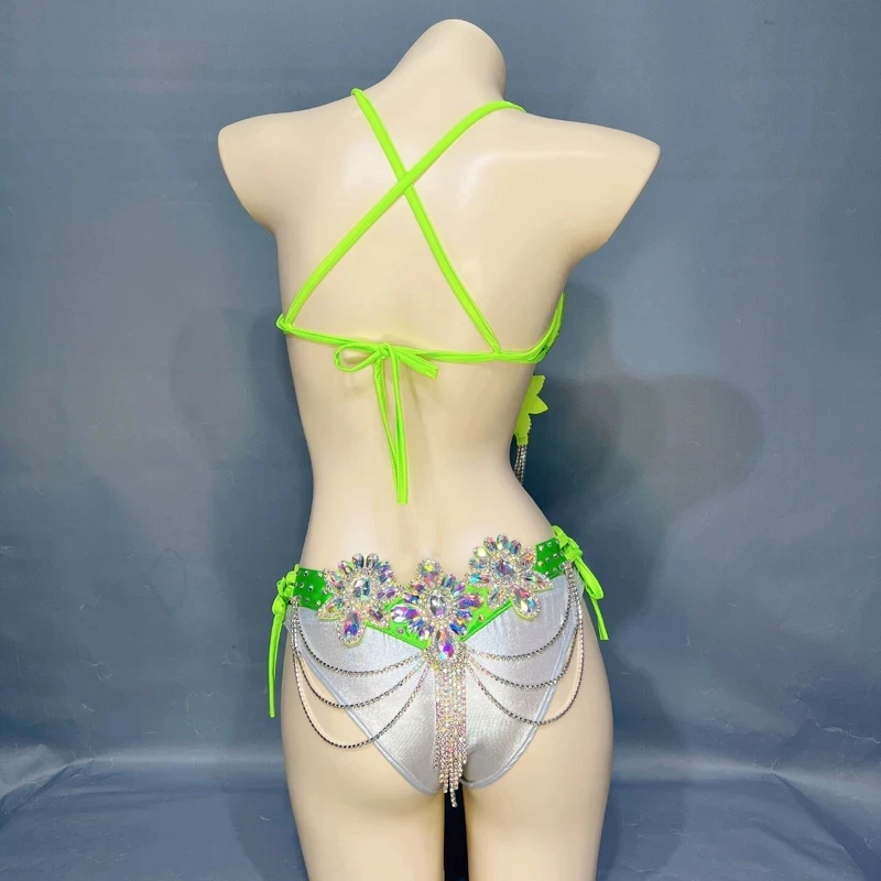BQYQFXX Samba Carnival Wire Bra & Panty & Belt Set Hand Made Belly Dancing  Costume Outfit (Color : Silver, Size : Bra36B Panty M) : :  Clothing, Shoes & Accessories