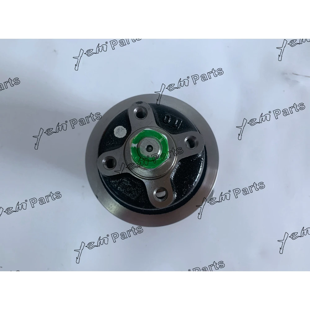 M4500DT 15606-73030 Water Pump for Kubota High Performance Engine Parts 4