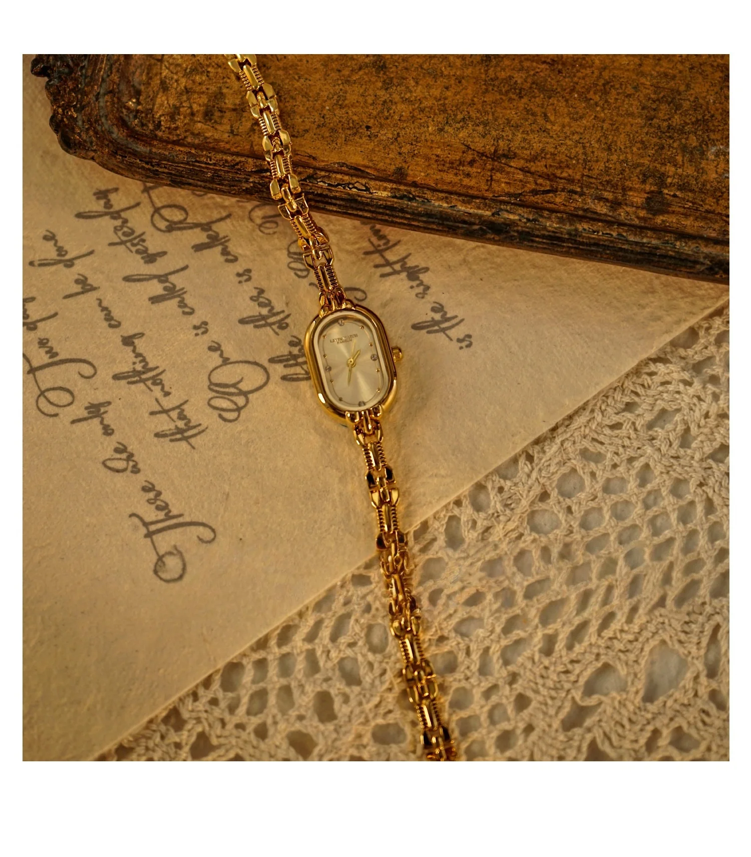 Luxury Medieval Retro Women's Quartz Watch - Waterproof