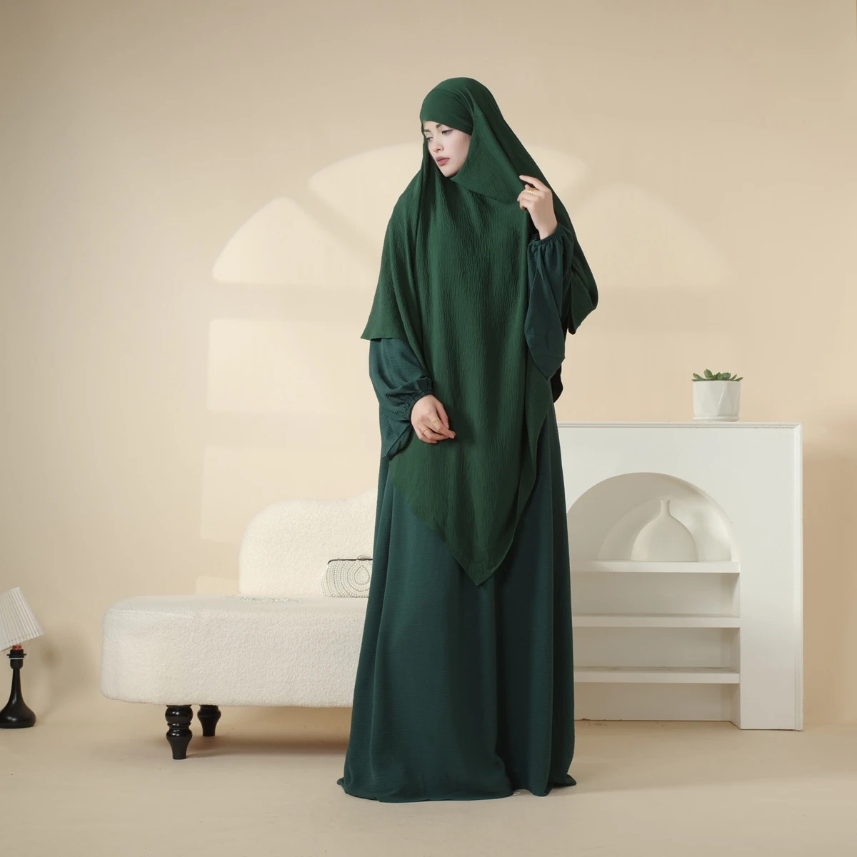 sahane hijab and abaya