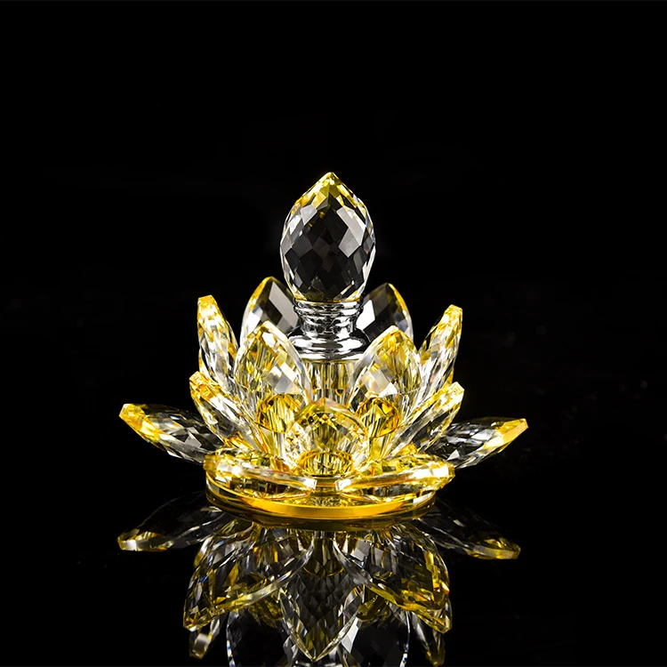 2025 New Crystal Crafts Square Lotus Flower Perfume Bottle Luxury Feng Shui Traditional Style for Car Decoration