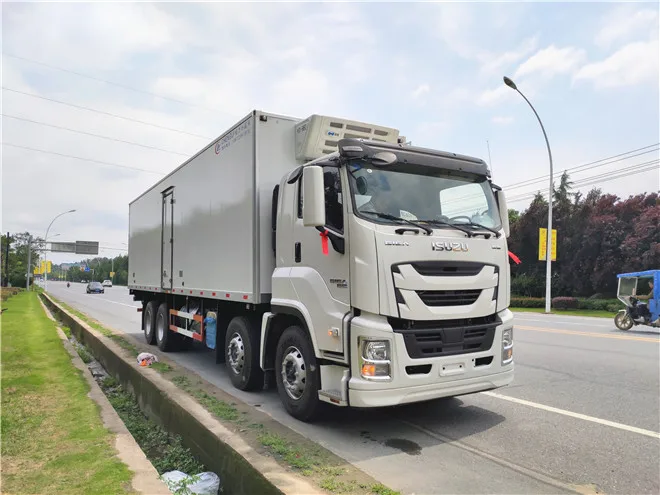 IsuzuトラックGiga 40ftフリーザートラック新しいディーゼル手動