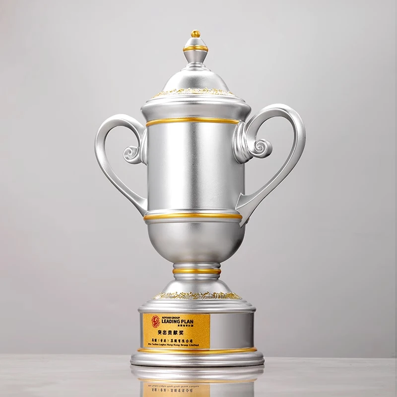 New Design Factory Custom Gold Silver Bronze Champion Golf Club Sports Trophy Cup Resin Golf Trophy manufacture