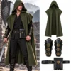 Capa verde oscuro + broche + muñequeras + cinturón con bolsa