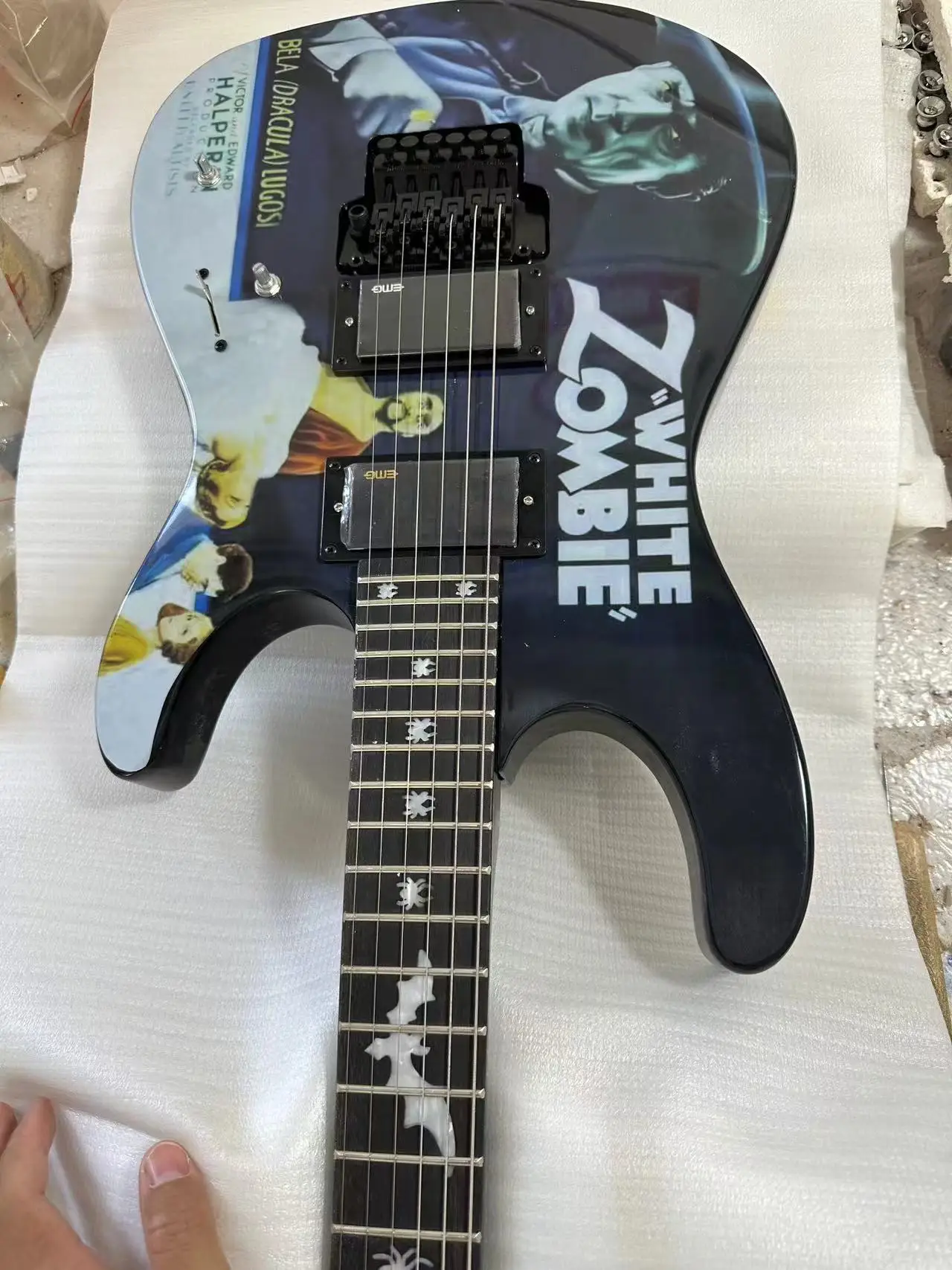 ギター Vopalcrafts Urge White Zombie Signature Electric