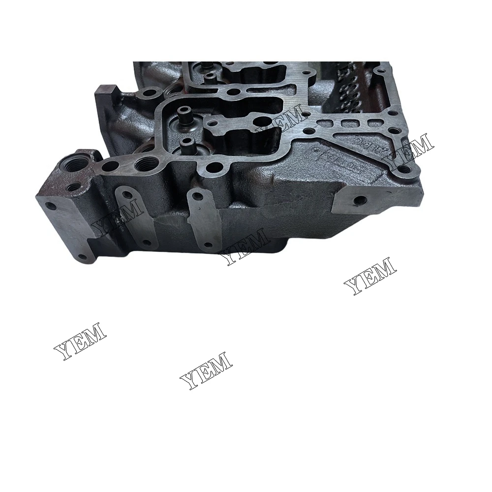 4D102 Cylinder Head for Komatsu Cylinder Head Genuine Engine Parts 5