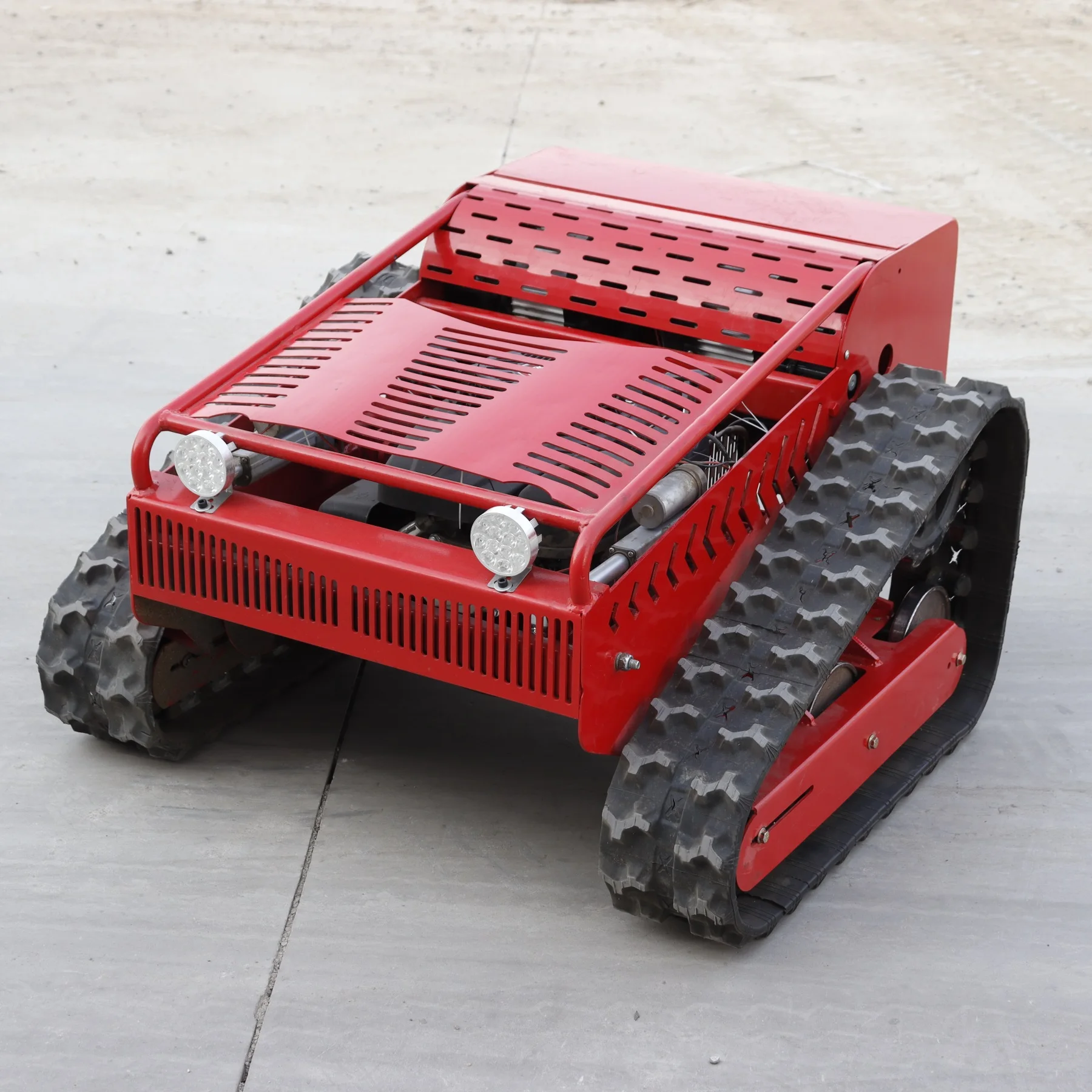 High Quality  Remote Control Crawler Lawn Mower Made  in China