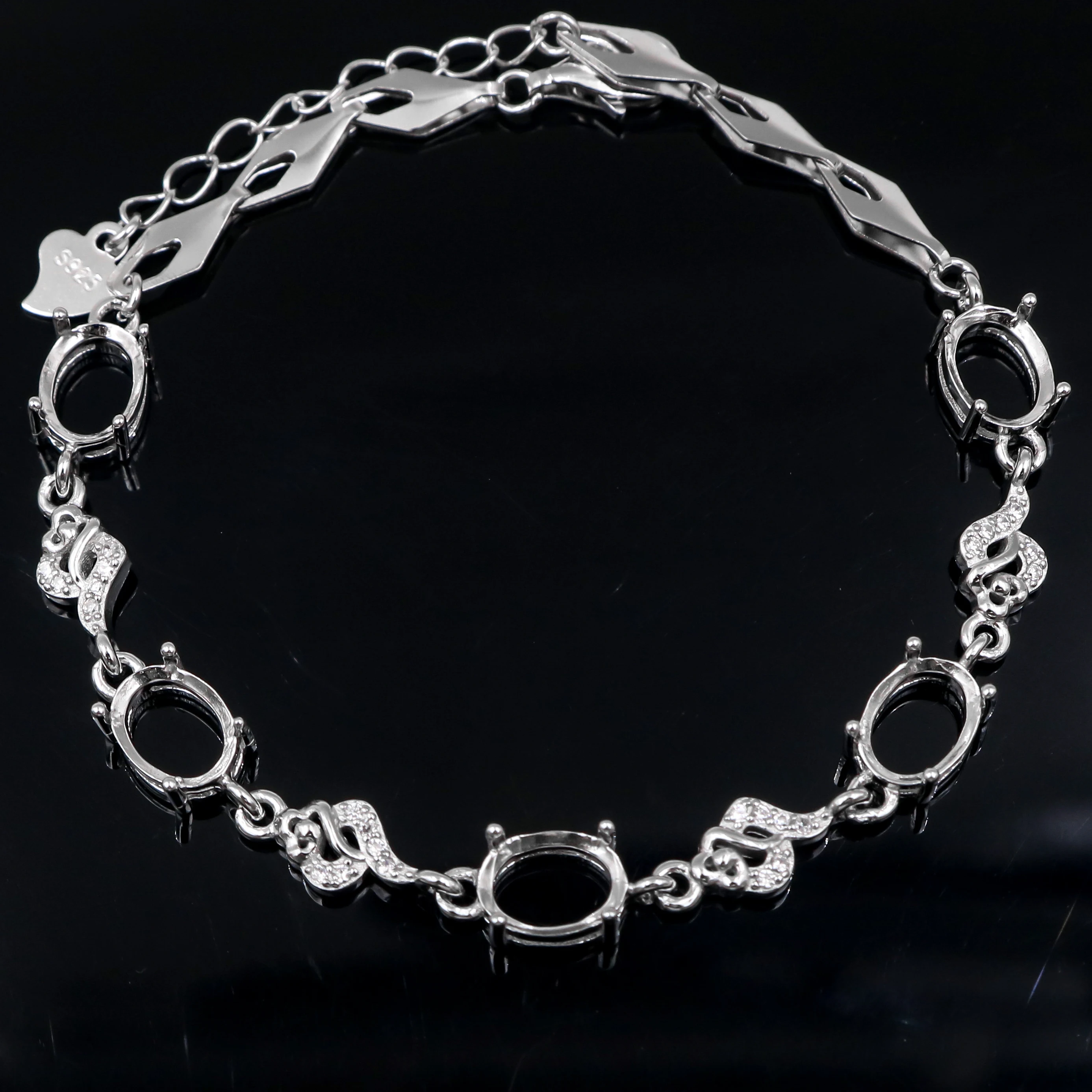 landbouw badminton monteren Silver Empty Bracelet 6*8 Hole With Claws And Zircons S925 Claw Support  Setting Sterling Silver Bracelet Set For Inlay - Buy Silver Empty  Bracelet,Empty Bracelet Set,S925 Bracelet For Inlay Product on Alibaba.com