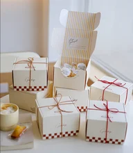 Best Selling 2024 Beautiful Paper Box And Easy To Fold Dessert Baked Cake Box For Gift Or Surprise