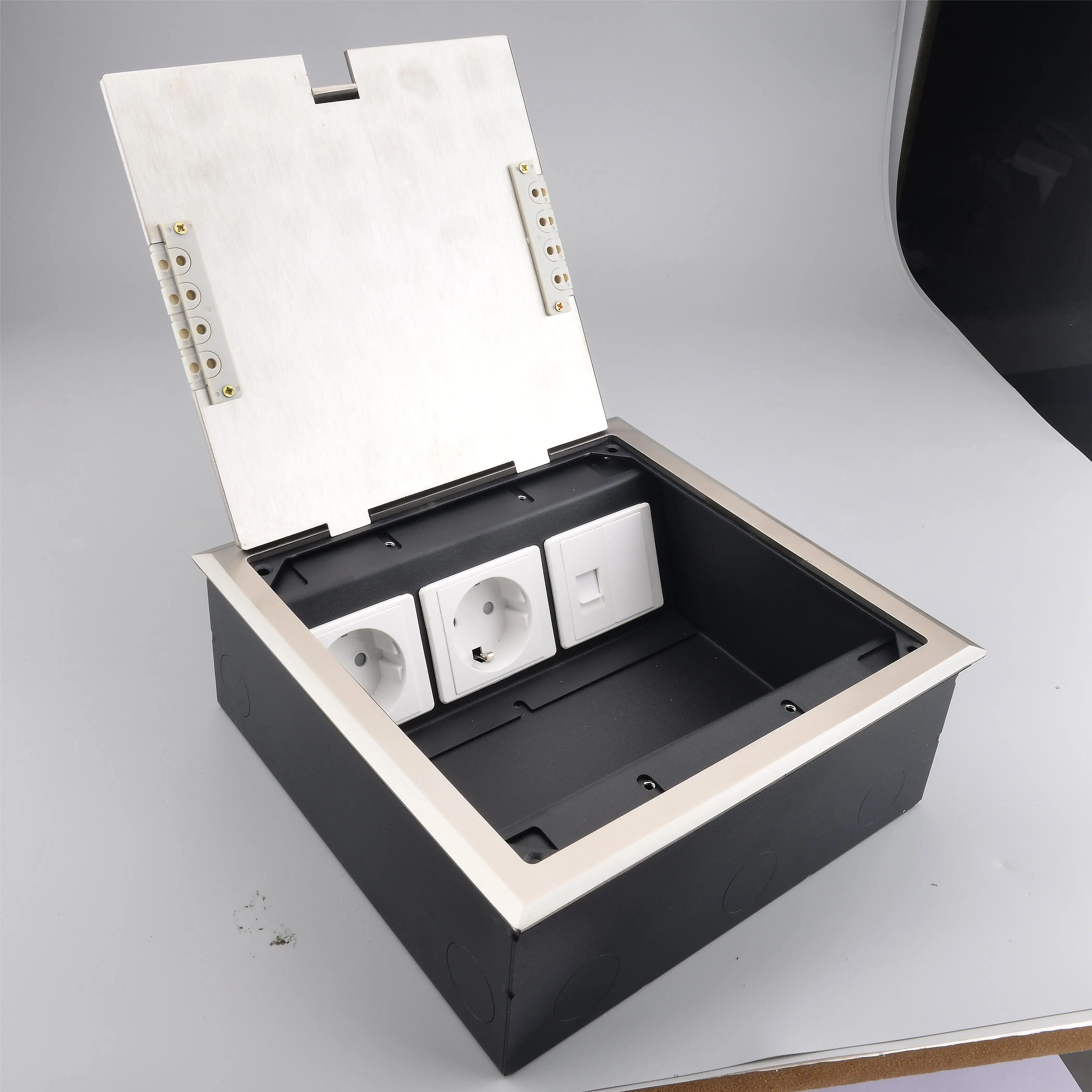 16A Open Type Socket Box Factory Price Wholesale Price With Quality Certification Hidden Floor Socket Floor Outlet