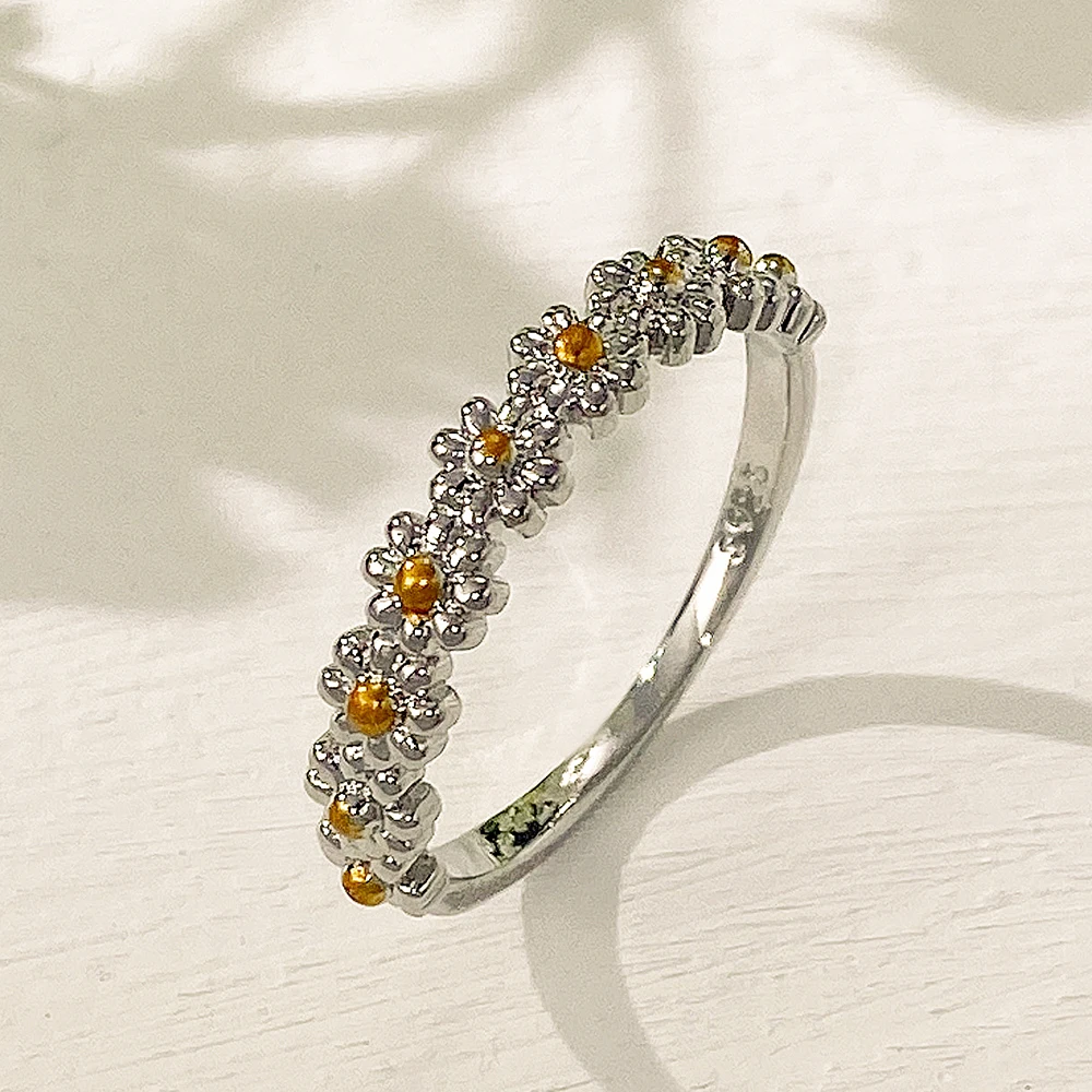 CAOSHI Simple Fashion Women Contracted Hand Jewelry Spot Silver Plated Beautiful Small Daisy Flower Ring