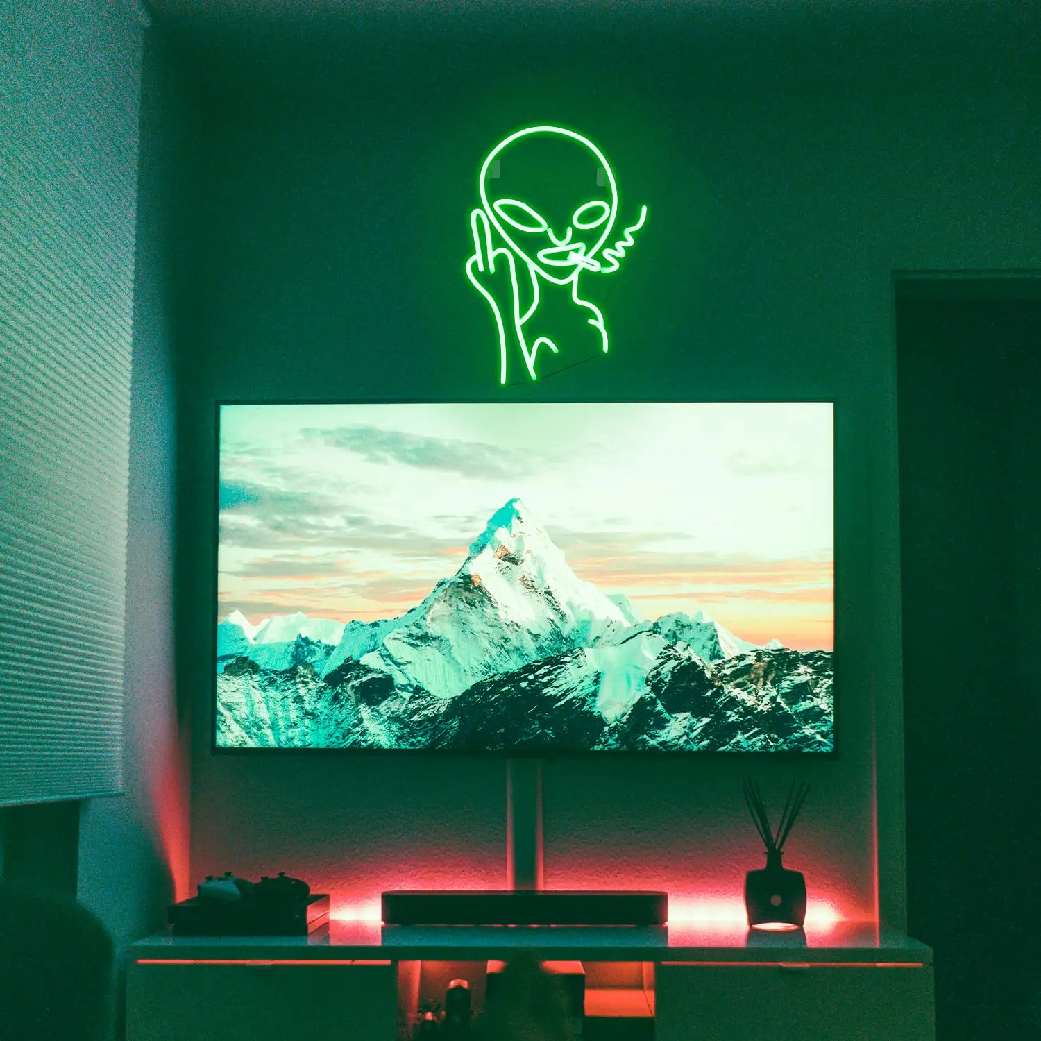 product smoking alien neon lights for wall decor green usb decorative led neon signs novel green alien neon signs-5