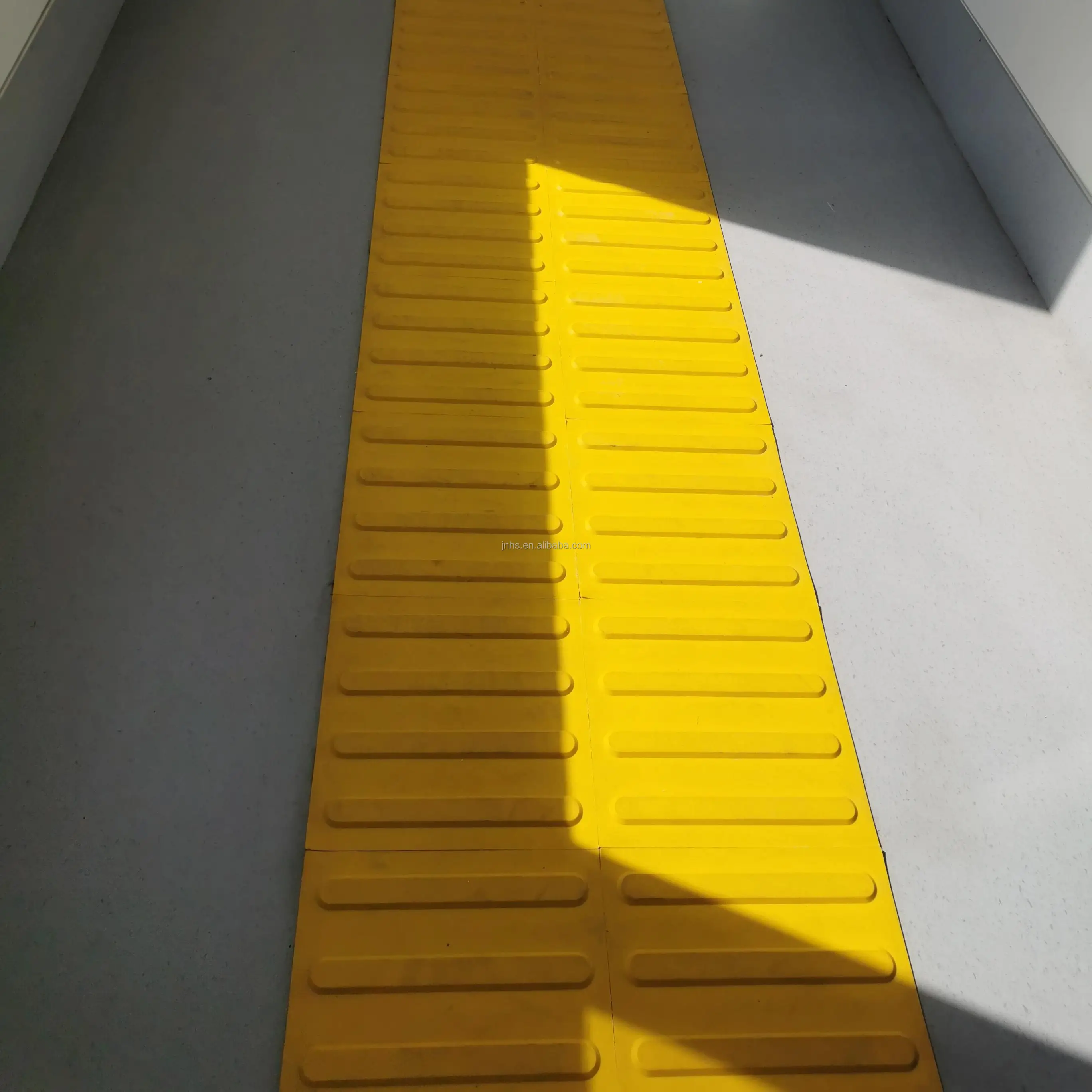 Blind Tiles Podotactil PVC Tactile Flooring Plastic Floor Pu Tactile Path Way