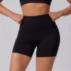 pantaloncini neri