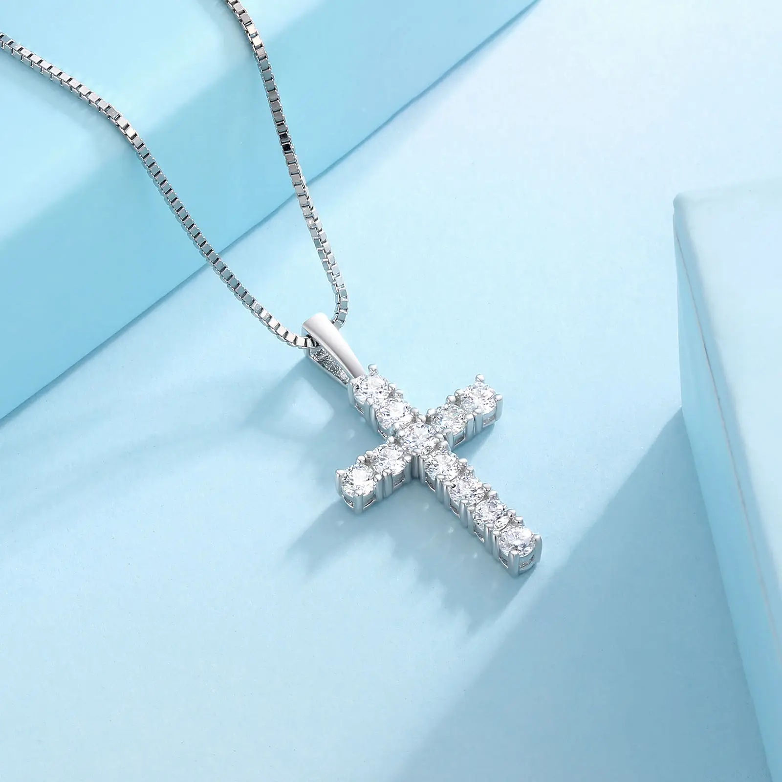 Ciondolo Croce Uomo In Argento 925 Con Diamanti Simulati – 2.5 Carati – Antelina Jewellery - Foto 2