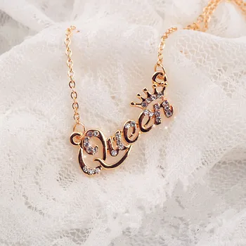 Hot girl's women fashion necklace 2019 Letter Queen Crown necklace