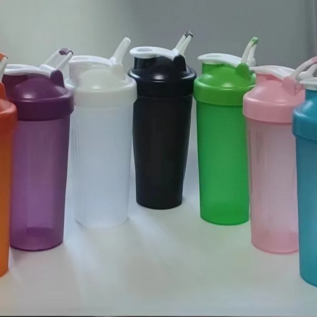 Hot Selling BPA Free 600/700ml Economy Recycled Squeeze Water Bottle for Bike Bicycle Cycling