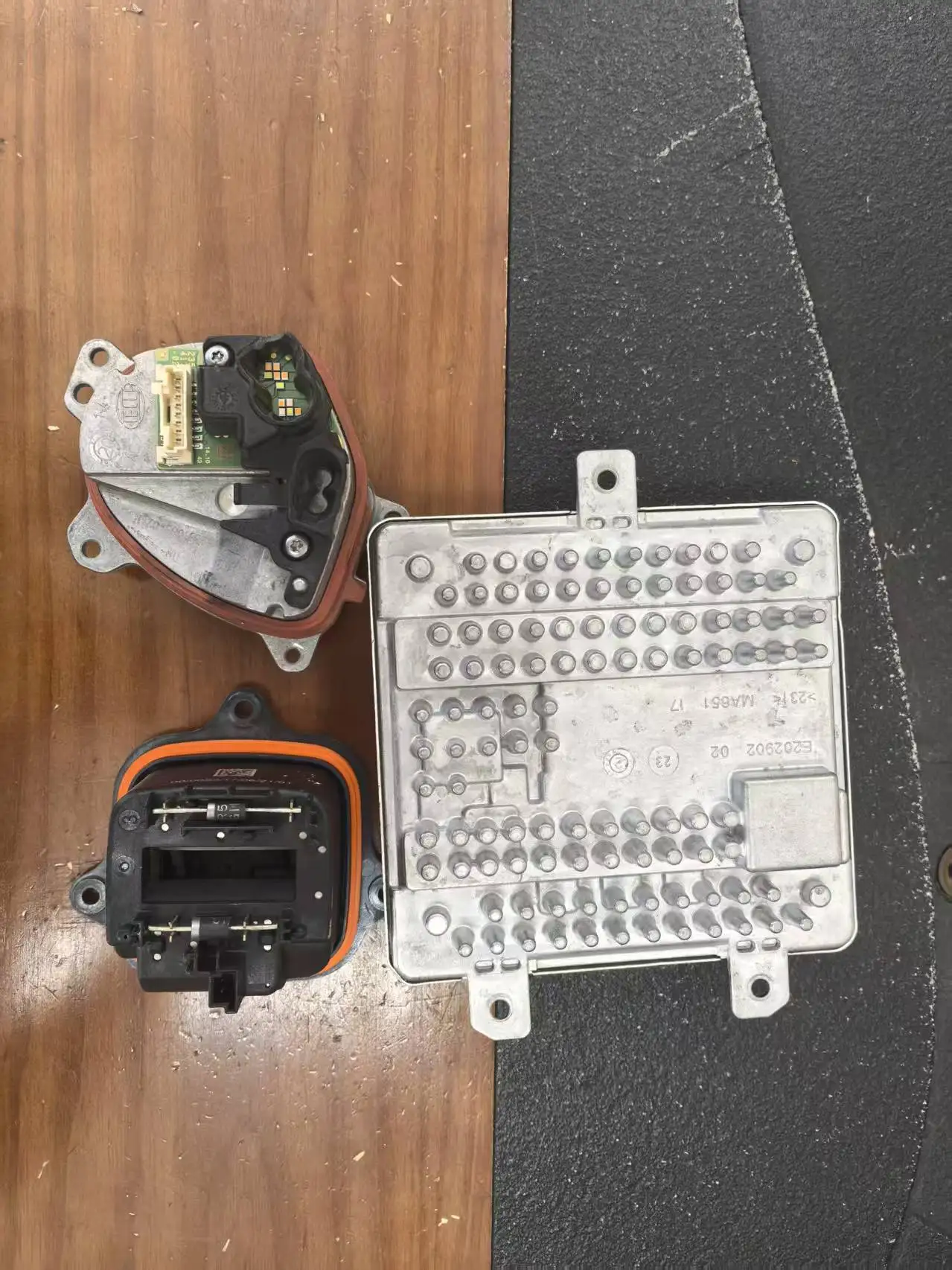 Hochwertige Autoteile für Scheinwerfermodul-Treiber – Detail 3