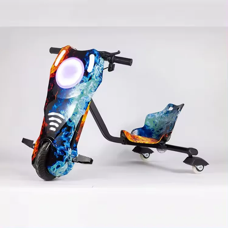Triciclo Scooter Eléctrico Drift Para Niños – Motor 180W, Rueda LED, Velocidad Ajustable Y Asiento Deportivo