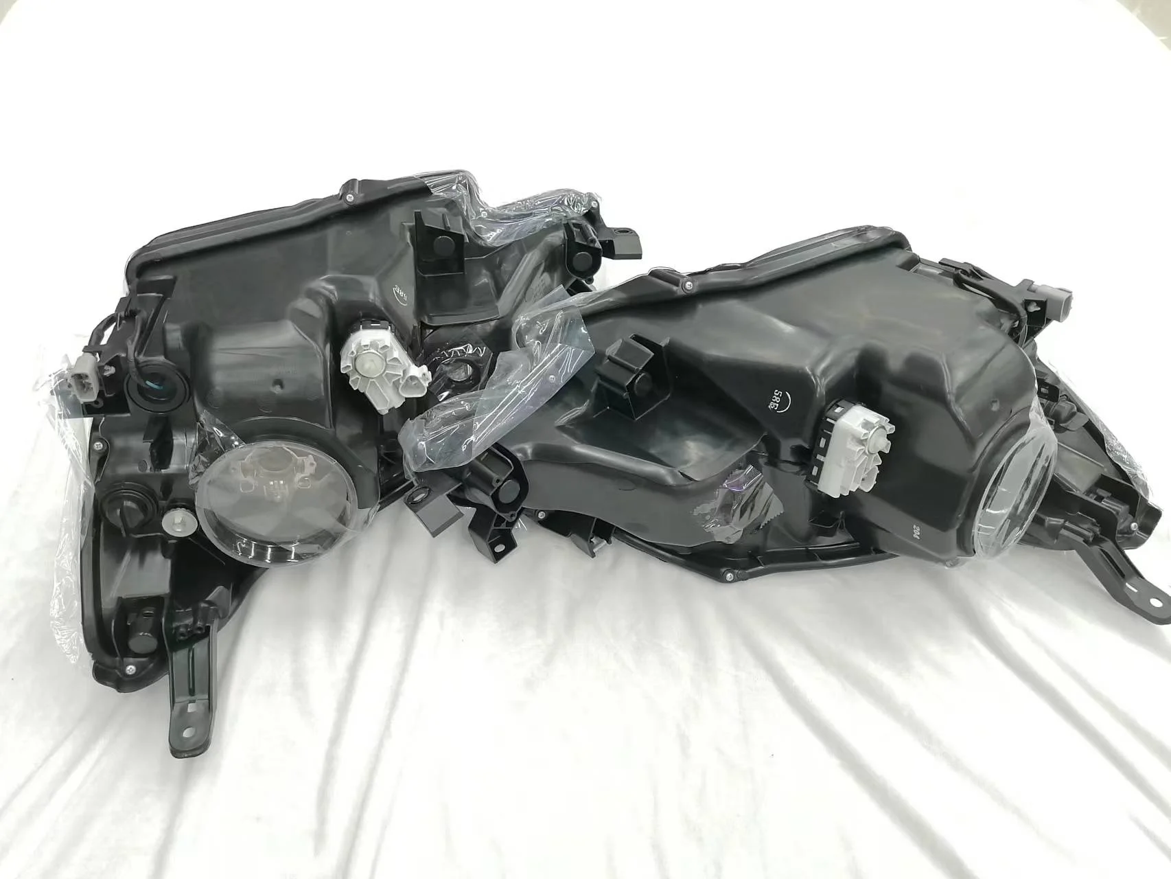 KEBEL Auto dodatna oprema OEM 81185-0P090 81145-0P090 Ksenon automobilska svjetla za Toyota Reiz 2014