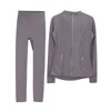 Or gris clair