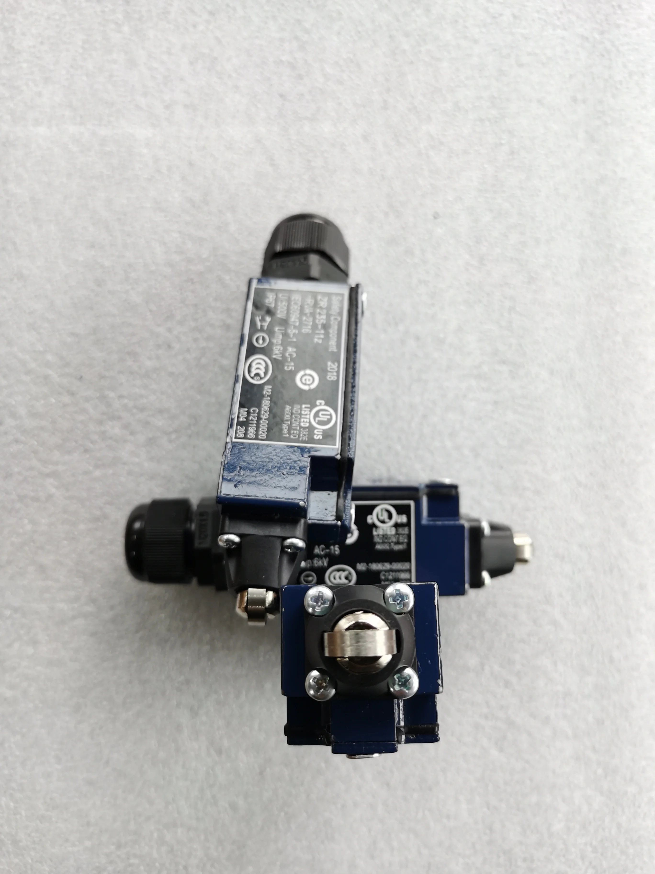 60034039 Limit Switch ZR235-11Z-RVA-2716 Schmersal for SANY SY5271