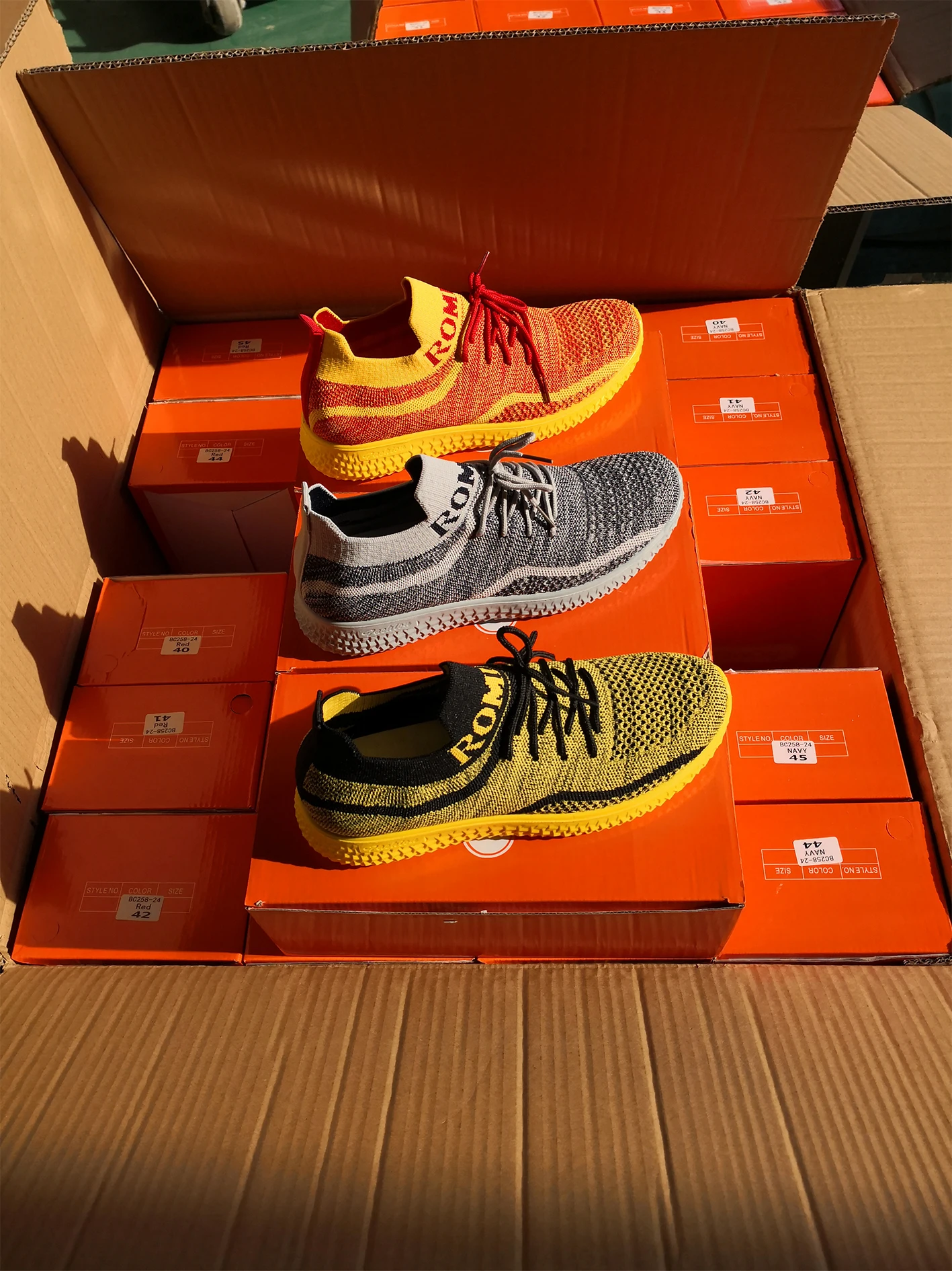 New Design Soft Autumn White Shoes Woman Girl Shoes Casual Simple Style