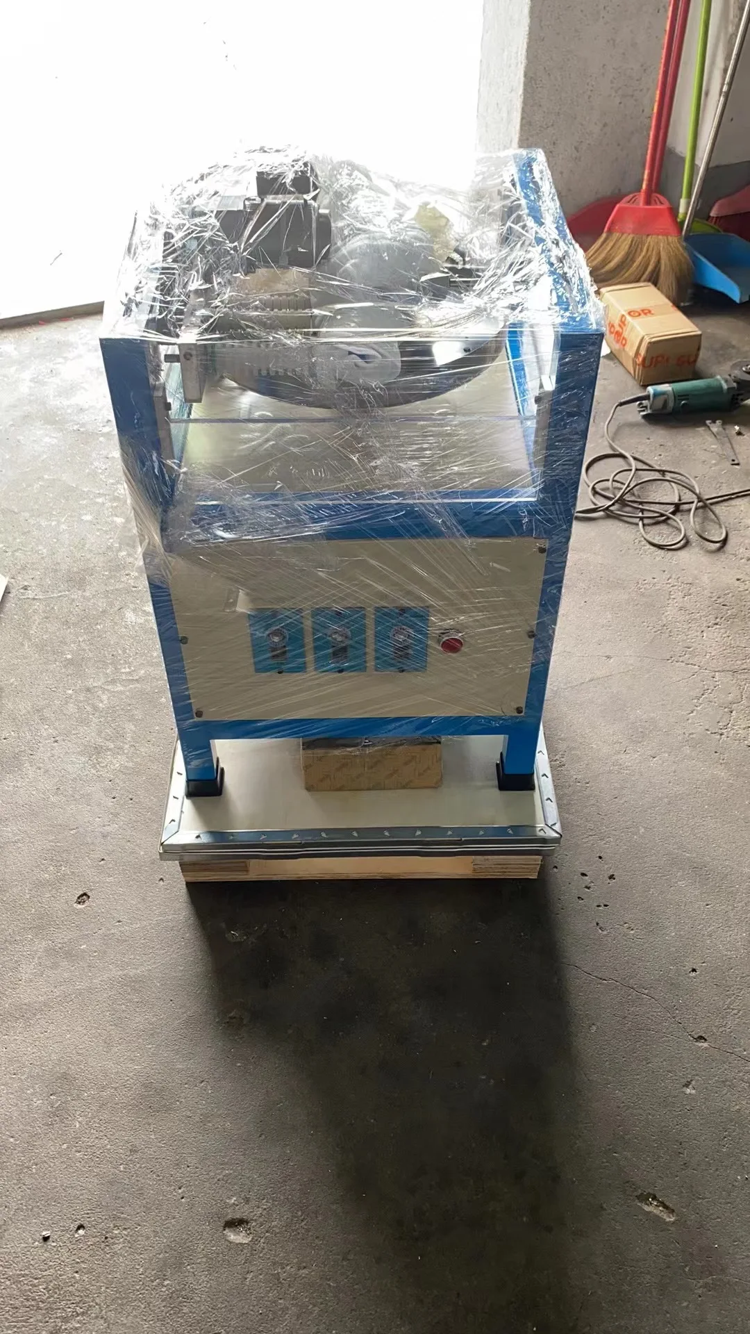 1mm-6mm Loose Sequin Thread Making Machine Fancy Yarn Making Machine Sequins Sequence String Machine