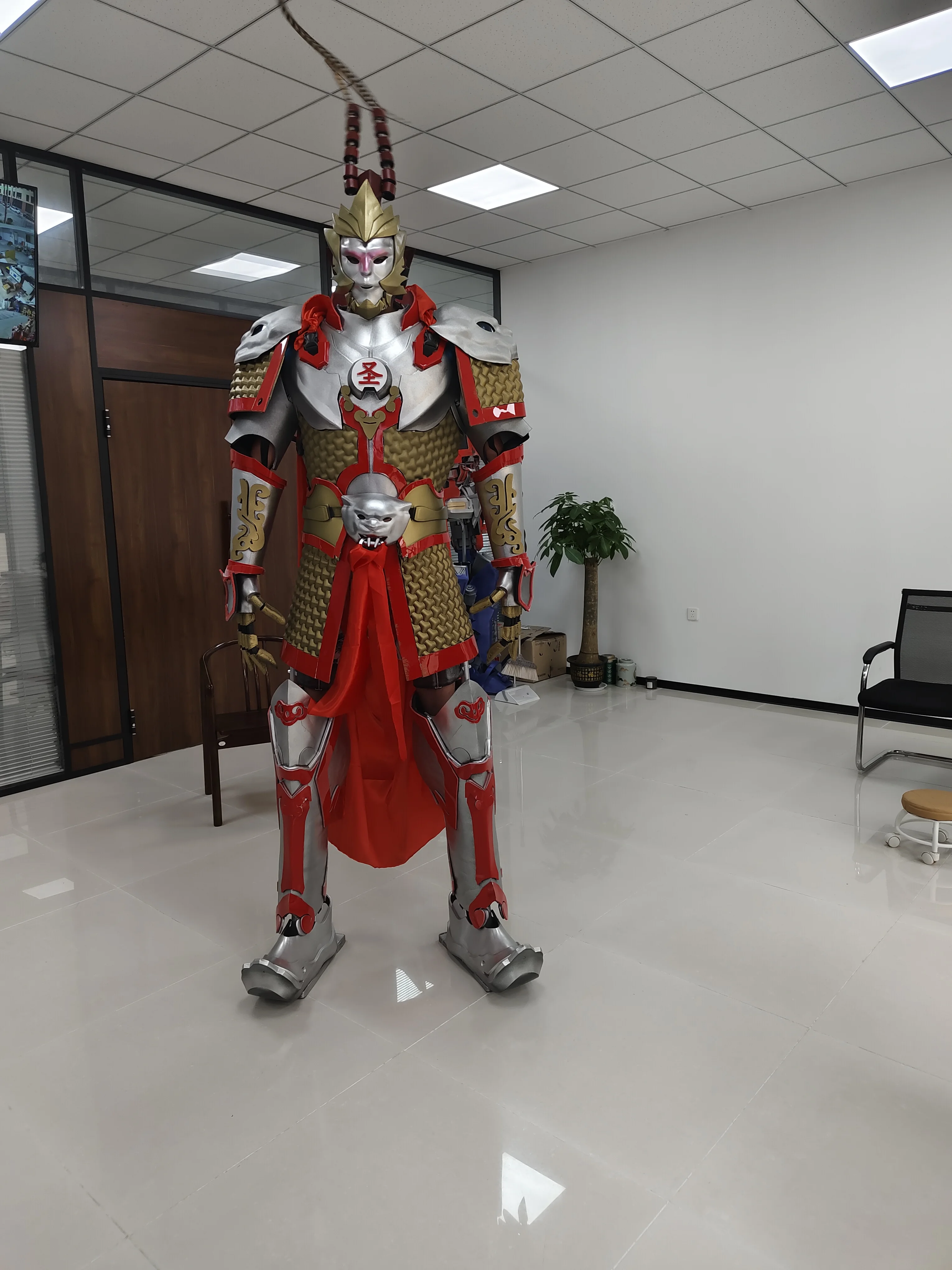 Realistic LED Animal Robot Stilt Walker Mascot Costume for Adults Unisex Halloween Party Wear Happy Sky