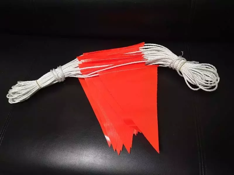 Durable Traffic Safety Triangle Pennant Caution Bunting Flag with Nylon White Rope