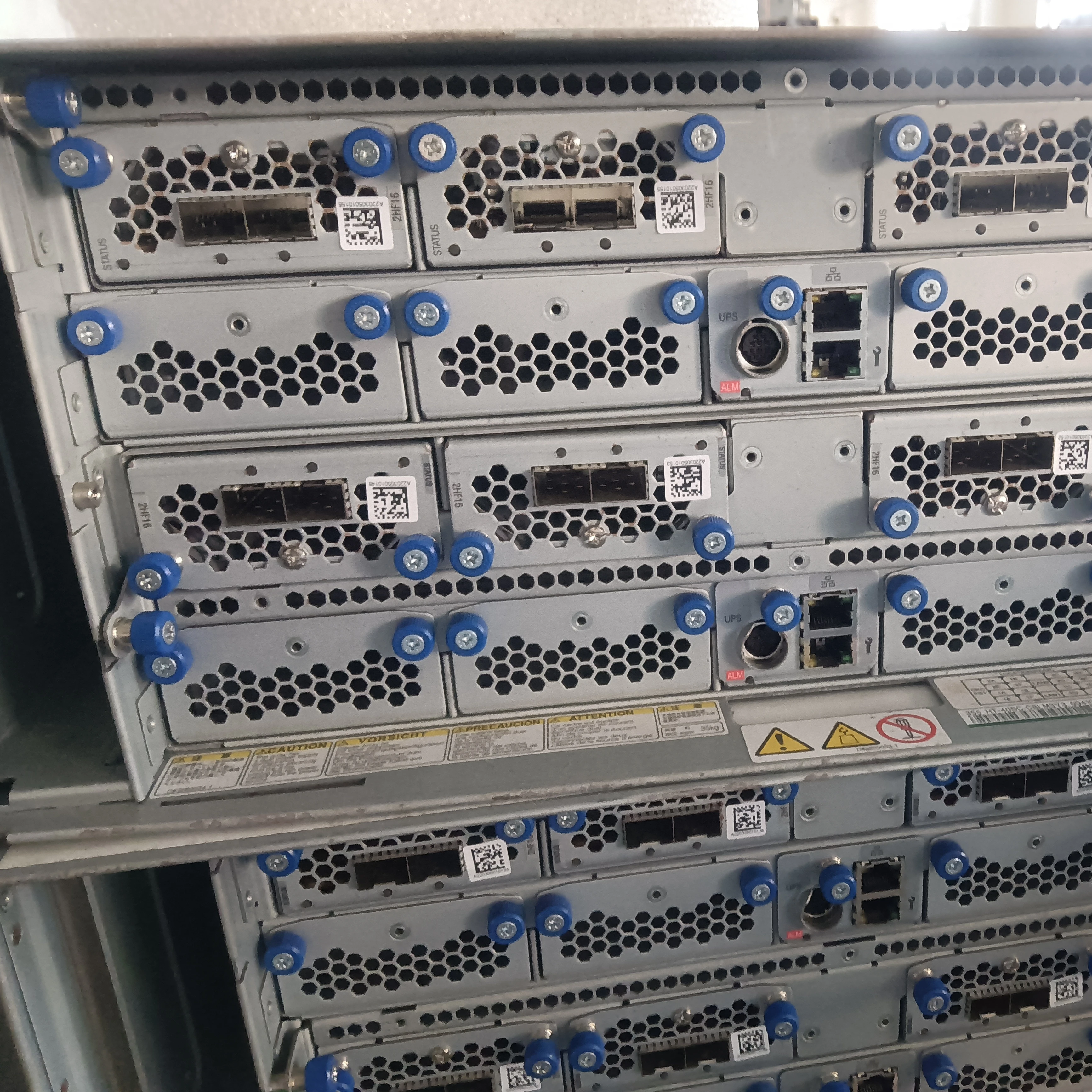 Source VSP G400 G600 Storage System Main Cabinet DW800-CBL 2