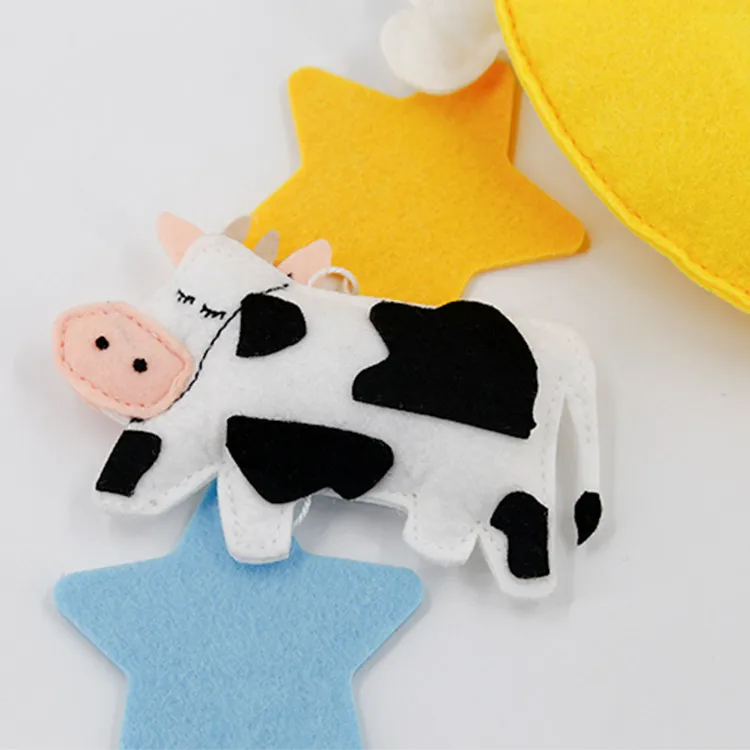 
Деревянное кольцо, горячая Распродажа, войлочные игрушки ручной работы для детей, мобильные изделия, коров, войлочные музыкальные игрушки, вешалка для детской кроватки 