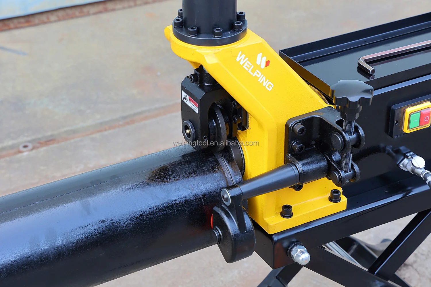 Low Noise High Performance With Compact Size Hydraulic Drive Pipe Roll