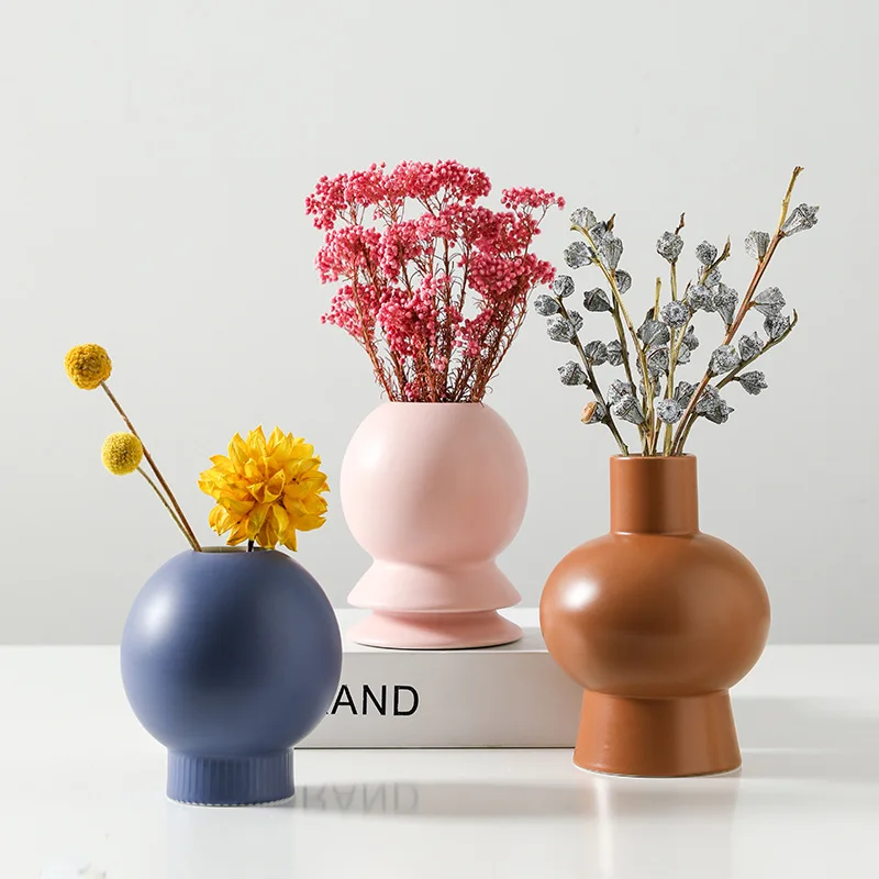 Drop ShippingAmazon Randy Ceramic Vase Decoration Furniture Creative Flower Arrangement Dry Flower Decoration INS Style Vase