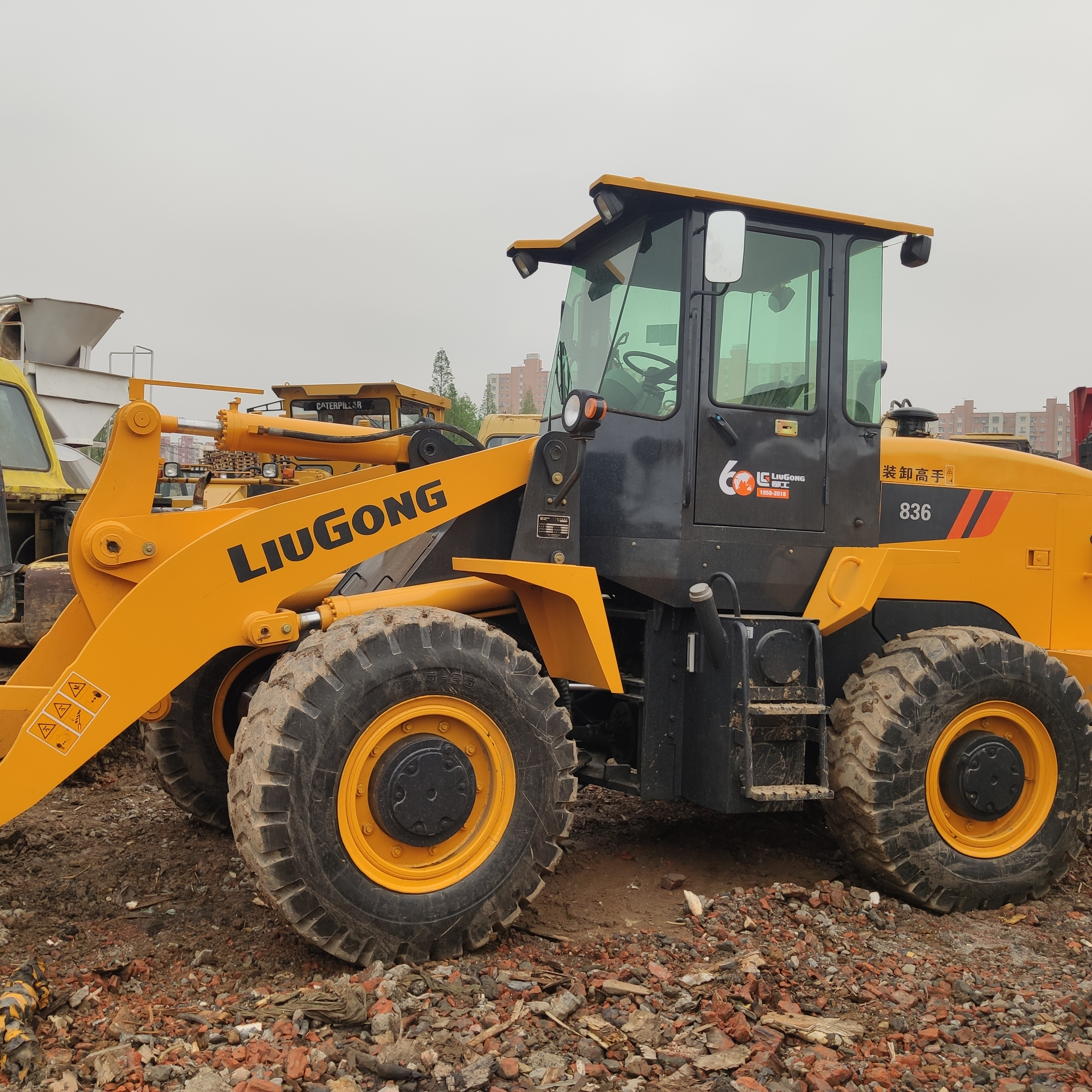 Популярный лесовый Колесный Погрузчик LIUGONG 3ton 836 с деревянным грейпером, заводская цена