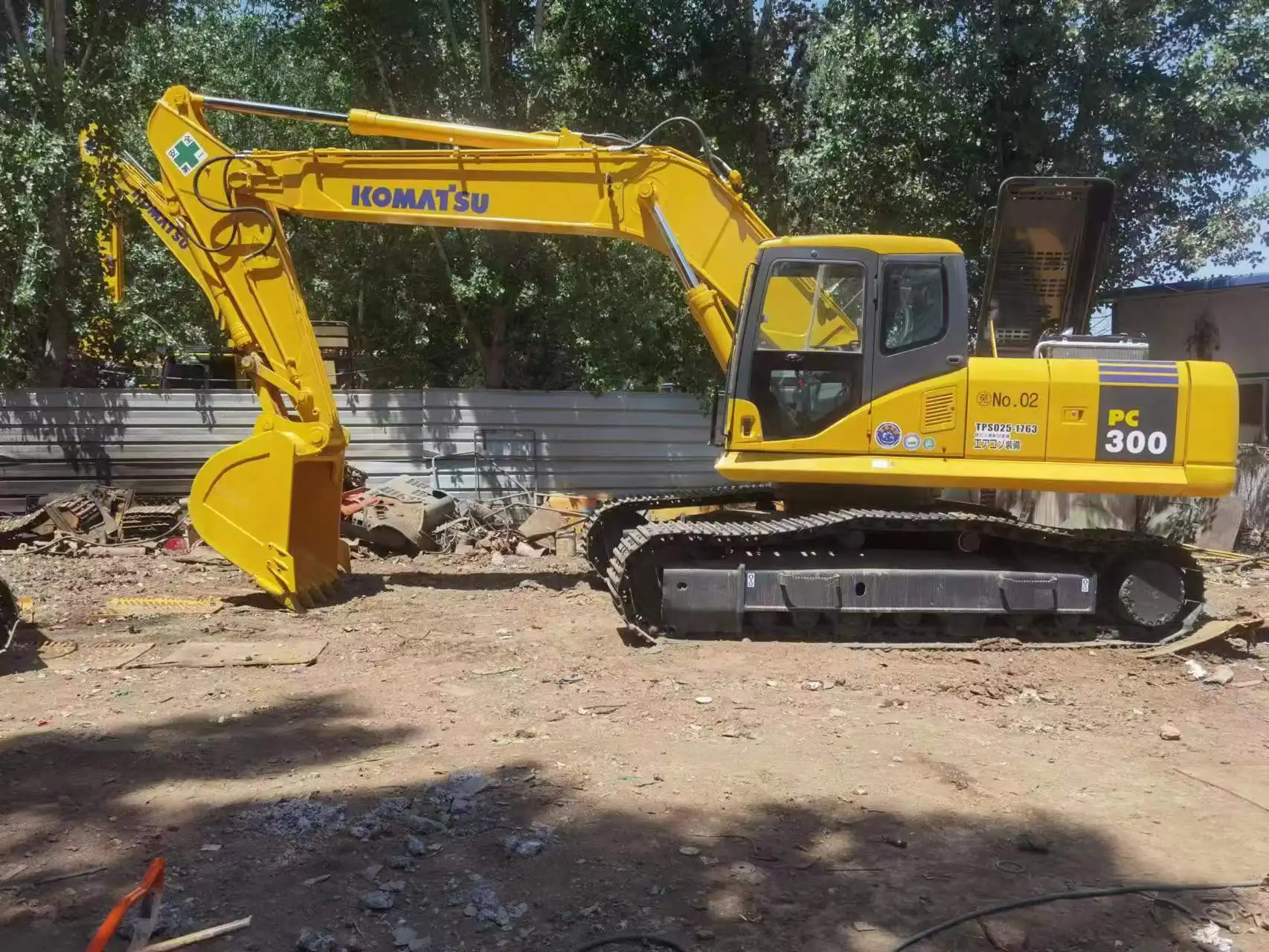 Used Komatsu PC300-7 Excavator - Reliable Earthmoving Power, image size:1706x1280