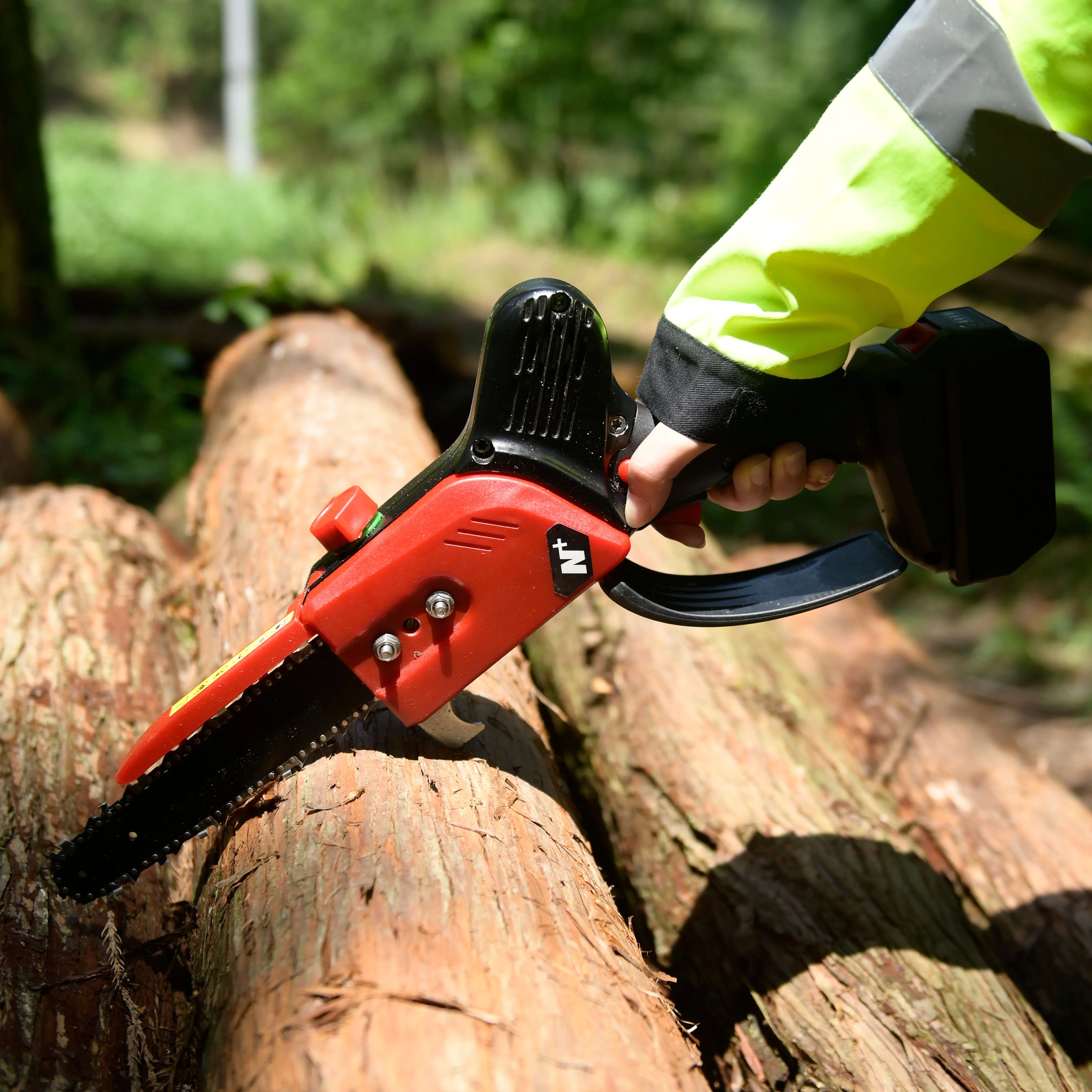 Садовые электропилы для деревьев. Mini Chainsaw. Бензопила энергия CS-52.