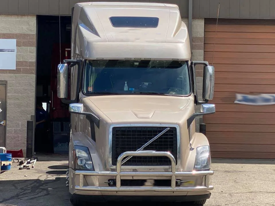 Stainless Steel Truck Bumper Guard for Kenworth T660 | Durable