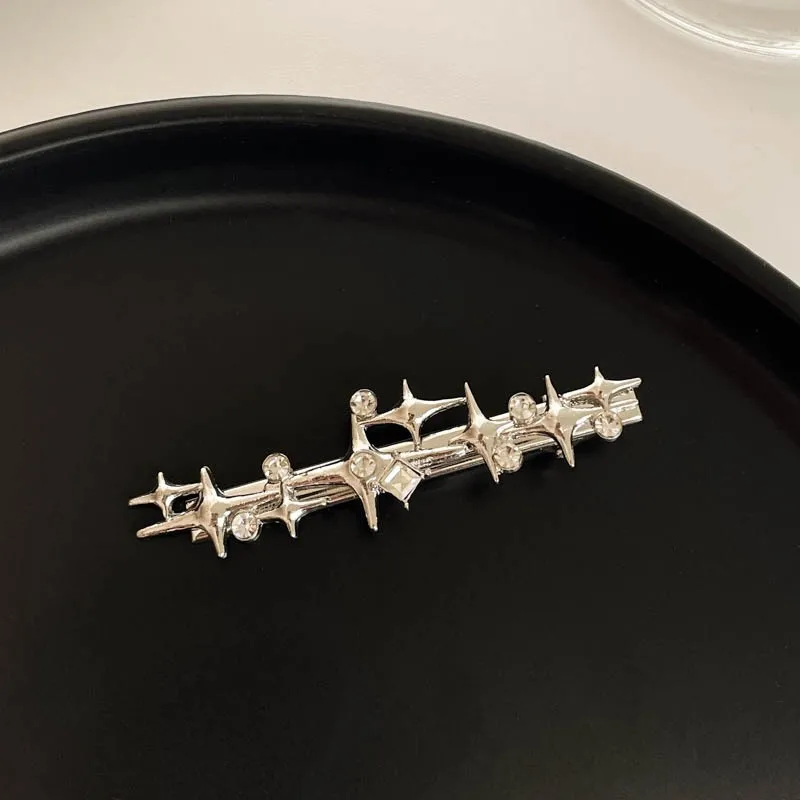 Заколки для волос с цветами и бабочками