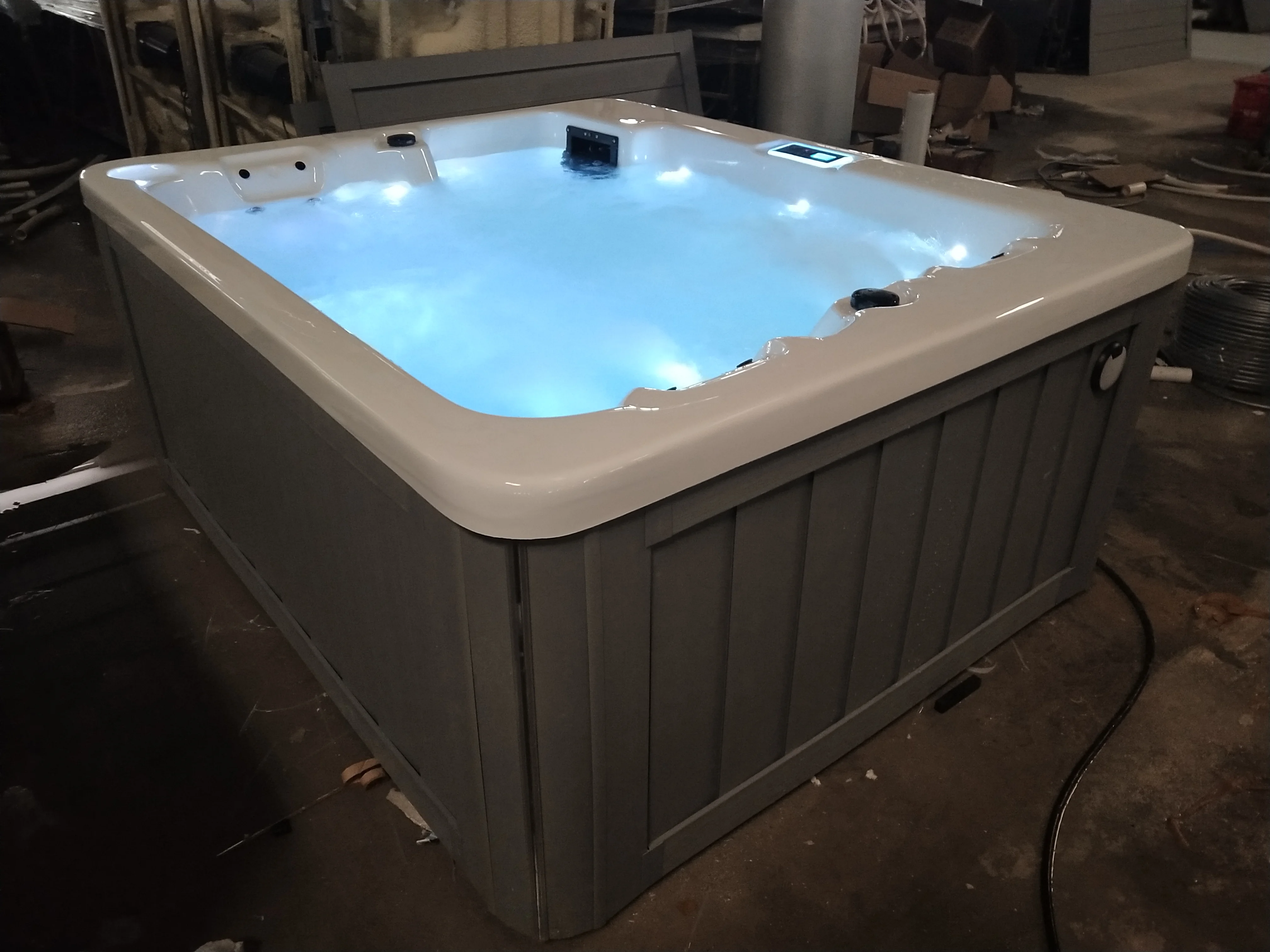 Good price massage center outdoor spa jetted hot selling cost-effective three people outdoor hot tub