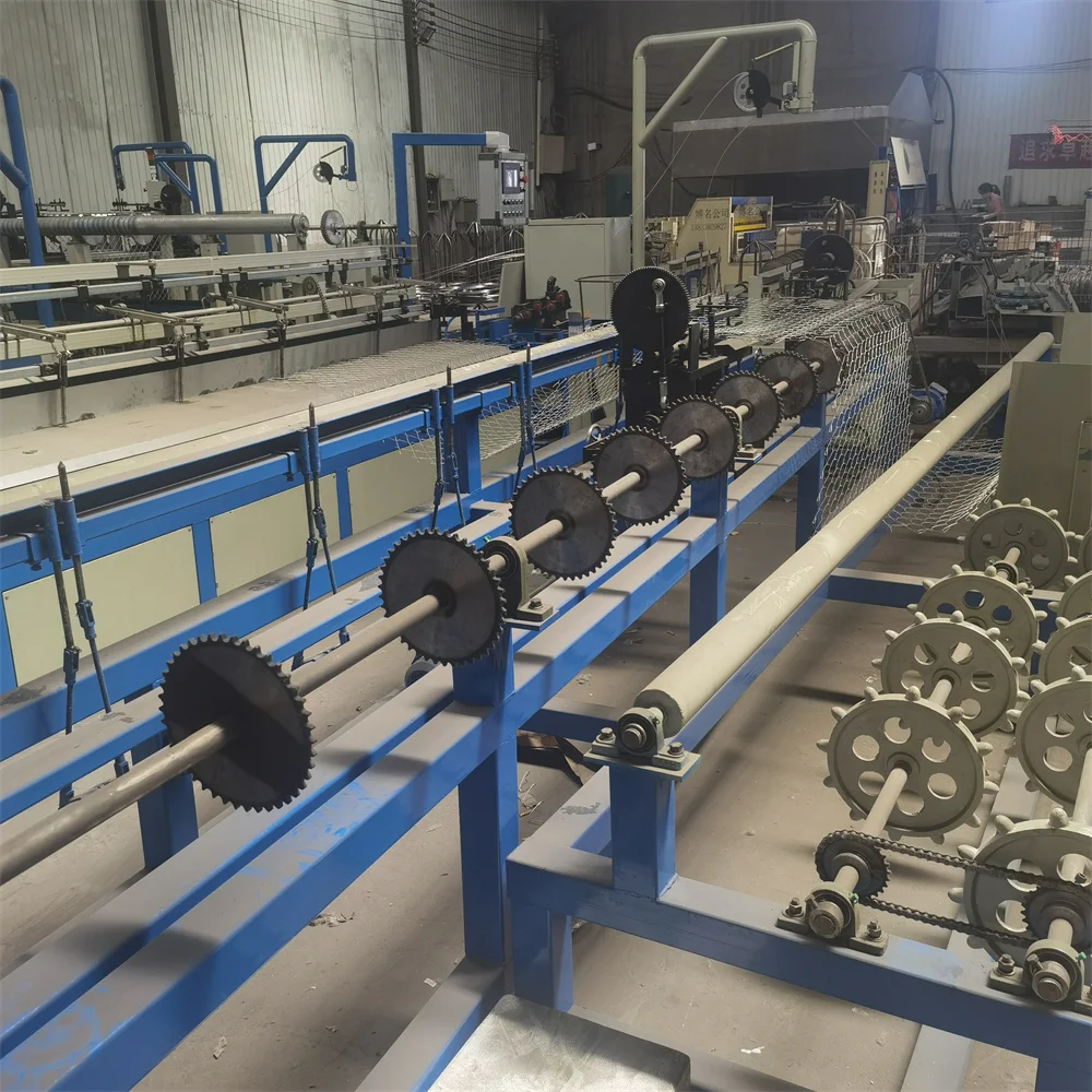 Fully Automatic Weaving Wire Mesh Chain Link Fence Make Machine