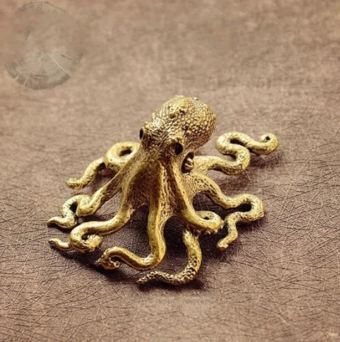 Solid Brass Office Desktop Kitchenware Octopus Bronze Tea Pet Jewelry Arts and Crafts Gifts Handplay Pieces Metal Crafts